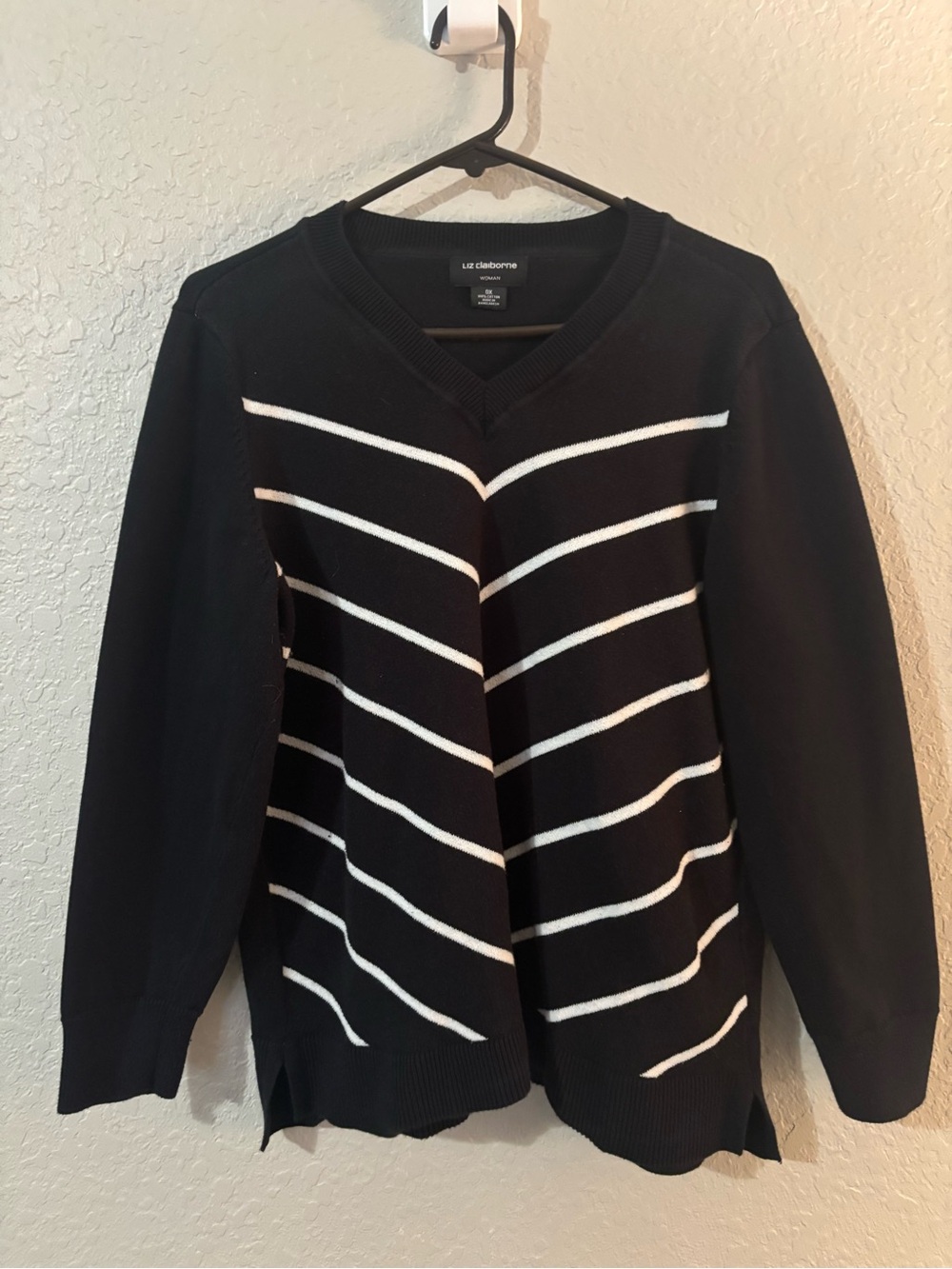 Liz Claiborne womens Black V-Neck Sweater with White Stripes